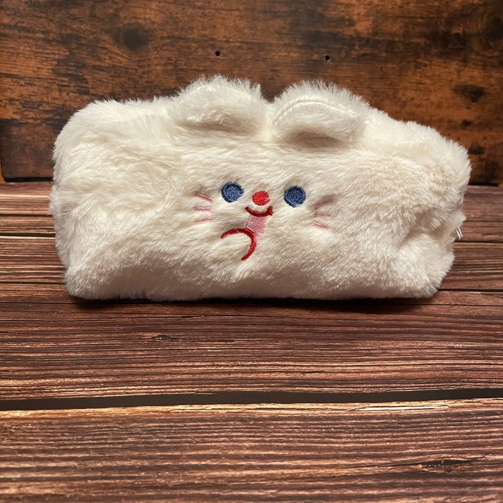 NWT Cute Japanese Kawaii Fluffy Plush Bunny Pencil Case/Make up Bag (SKU: 40MI)